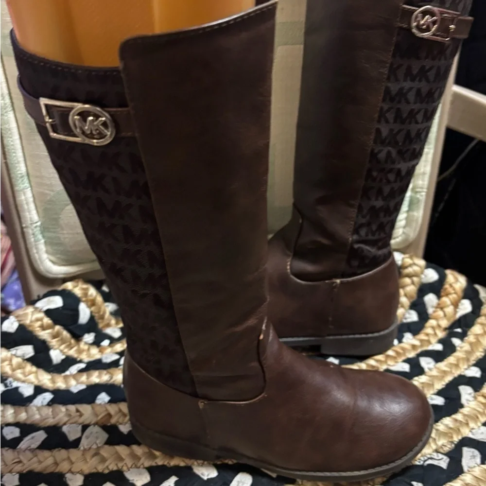 Michael Kors step out